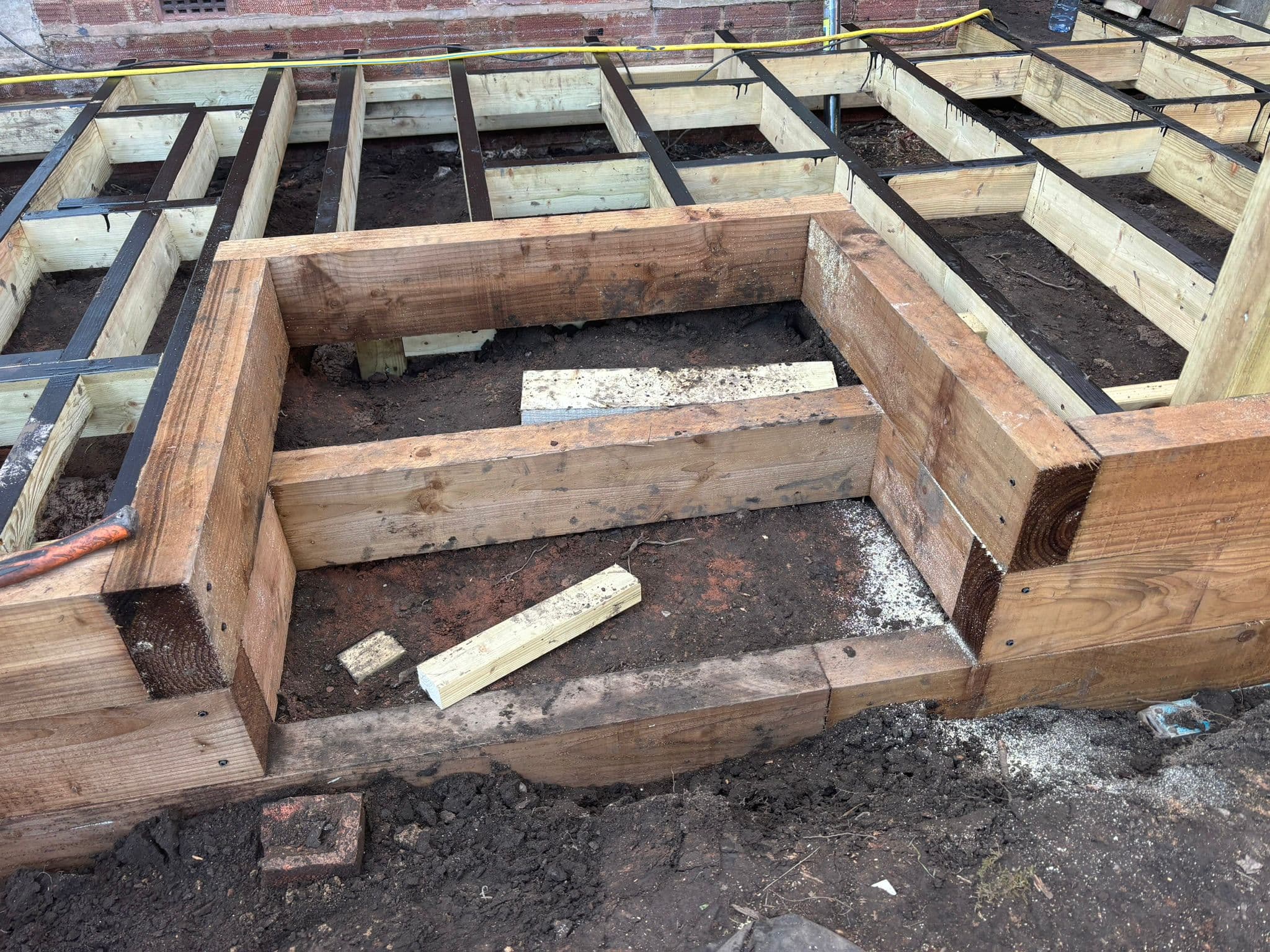 Raised Composite Decking - Photo 7