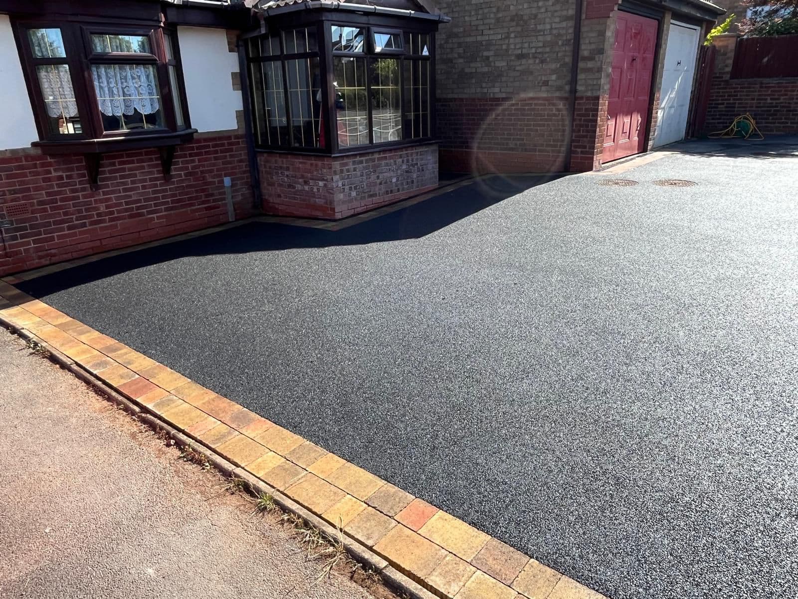 Tarmac Driveway - Photo 17