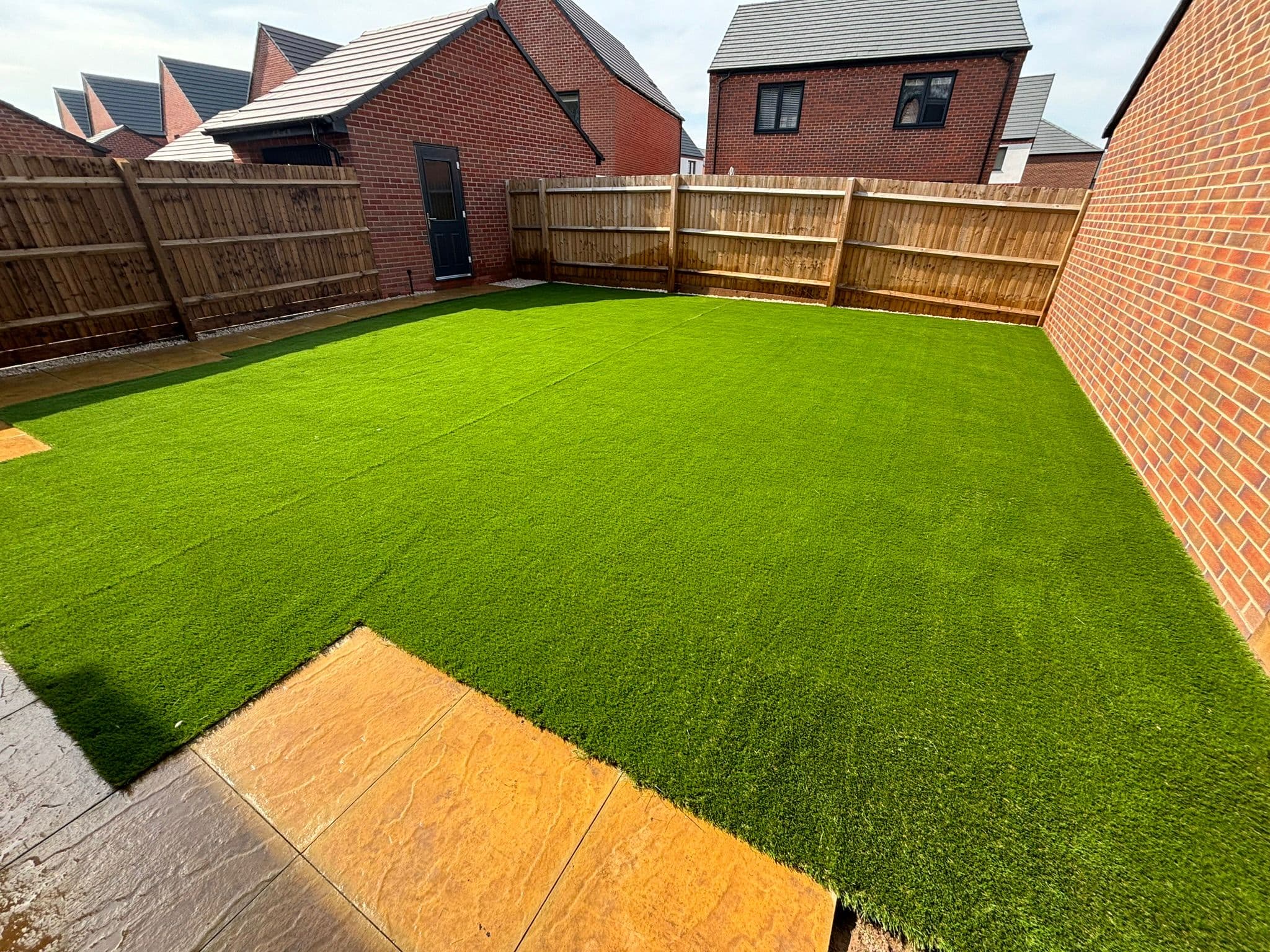 Artificial Grass Garden - Photo 8