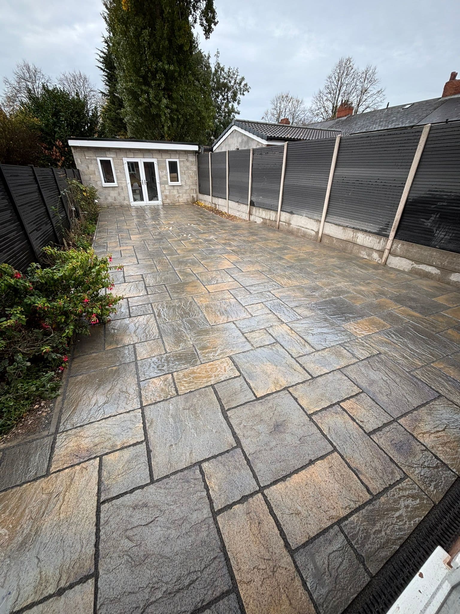 Rustic Stone Patio - Photo 4